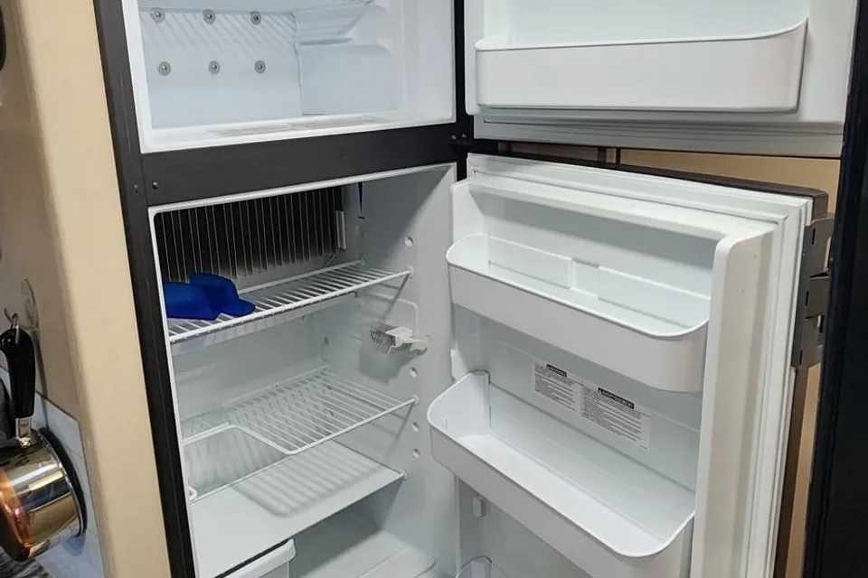 Winnebago Bunk House 2306BHS Travel Trailer