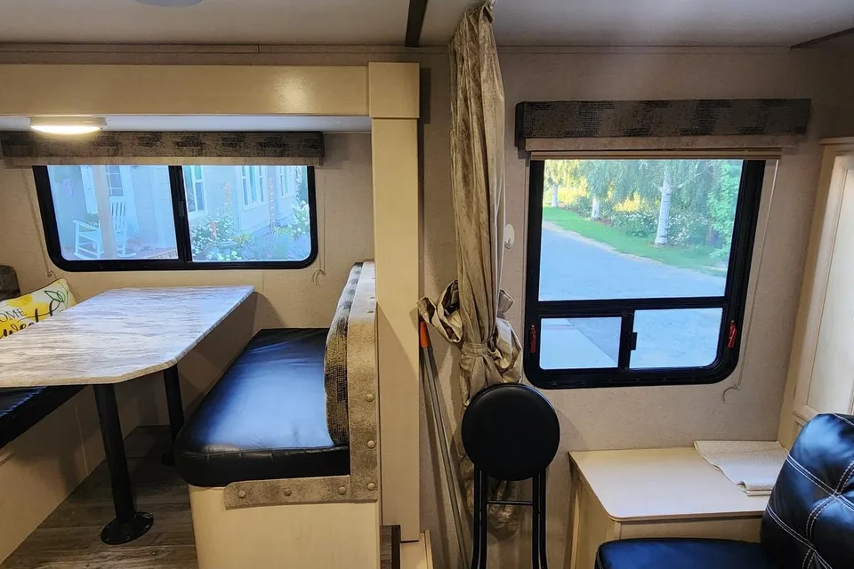 Winnebago Bunk House 2306BHS Travel Trailer