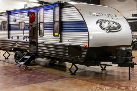 Weirs Grey wolf 27RR  Toy Hauler 