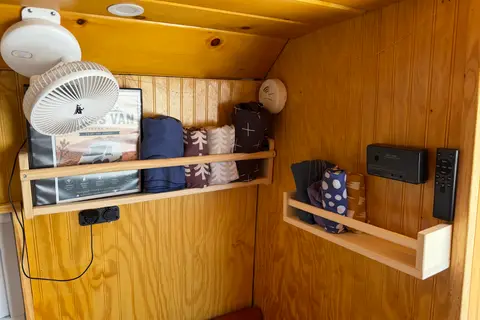 Off-Grid Campervan w/ Starlink, A/C + Shower