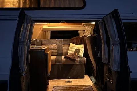 Harvie the Dodge B250