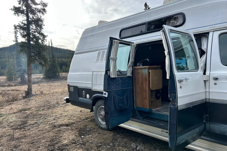 Harvie the Dodge B250