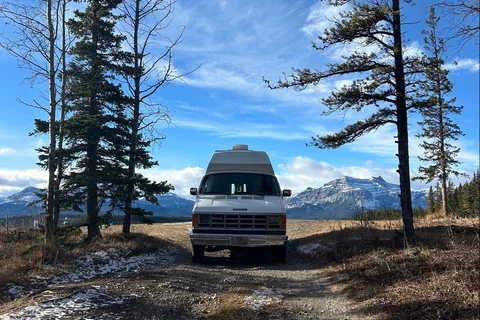 Harvie the Dodge B250