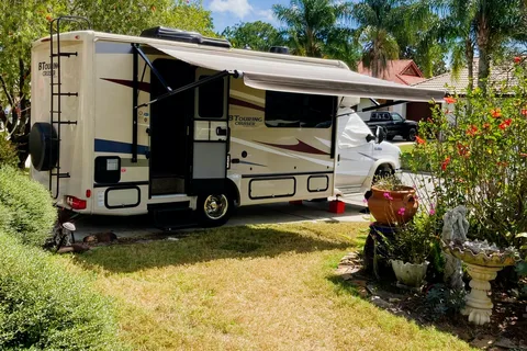 Marc's Gulf Stream B Touring Cruiser Class C