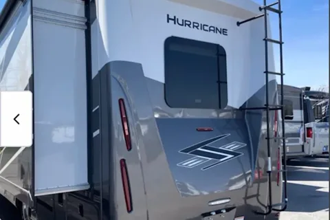 Thor Marathon Coach Hurricane 34J Class A