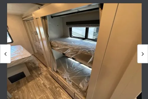 Thor Marathon Coach Hurricane 34J Class A