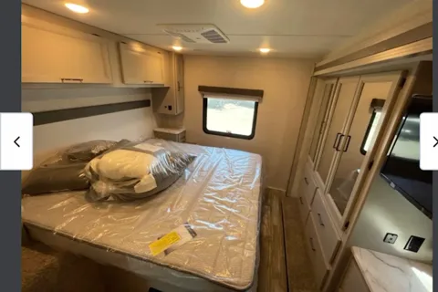 Thor Marathon Coach Hurricane 34J Class A