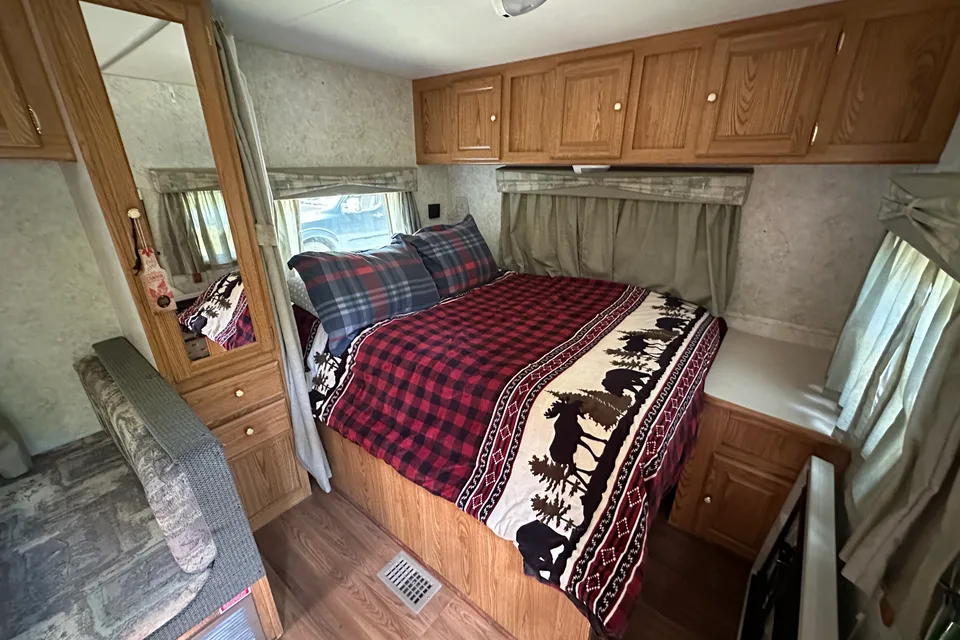 Ukee Wildwood Travel Trailer