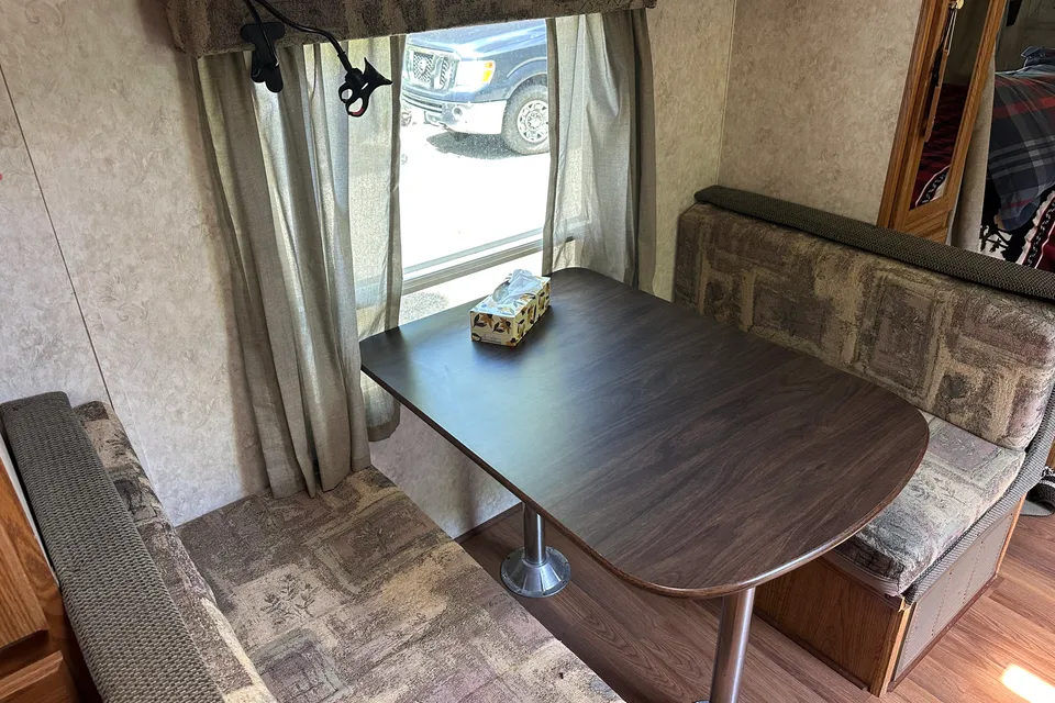 Ukee Wildwood Travel Trailer