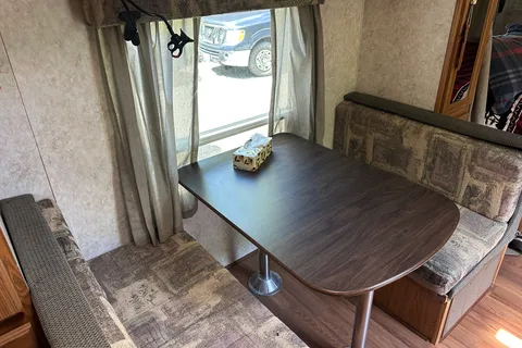 Ukee Wildwood Travel Trailer