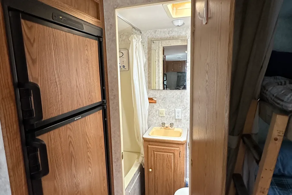 Ukee Wildwood Travel Trailer