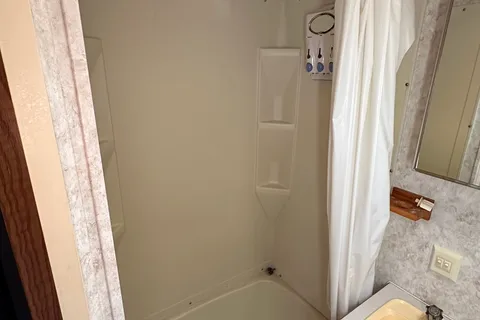 Ukee Wildwood Travel Trailer
