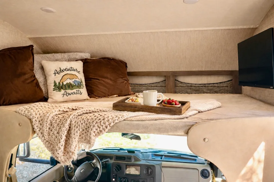 Shannon's Jayco Redhawk Class C