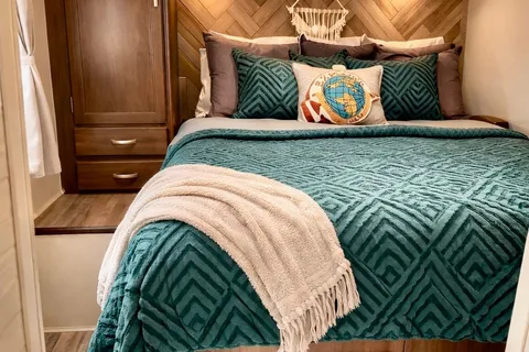 Shannon's Jayco Redhawk Class C