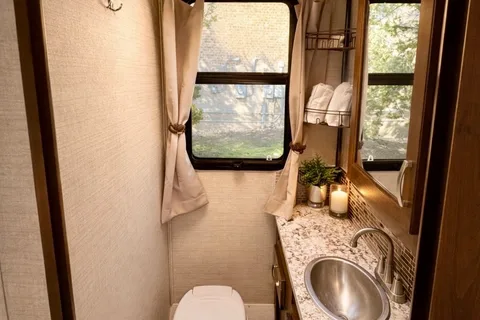 Shannon's Jayco Redhawk Class C