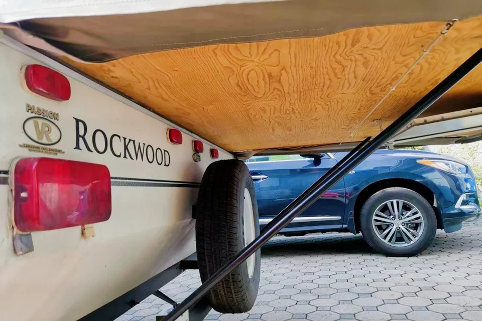 Joyce's Rockwood Freedom 2270 Tent Trailer