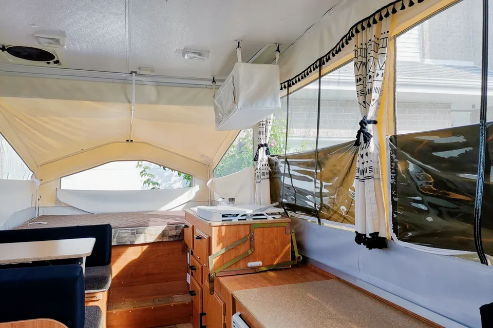 Joyce's Rockwood Freedom 2270 Tent Trailer