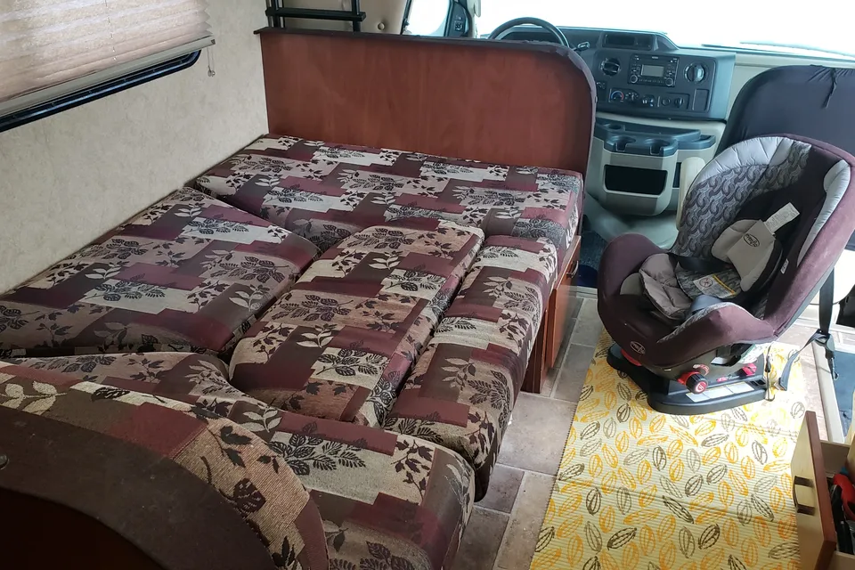 Ford E-450 Sunseekers 23'