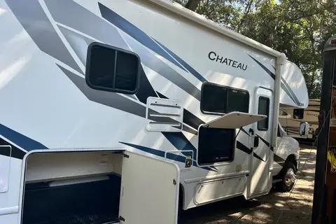 Roxy 2024 Thor Chateau 25M