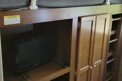 Michael 's Heartland Prowler 32BHS Travel Trailer
