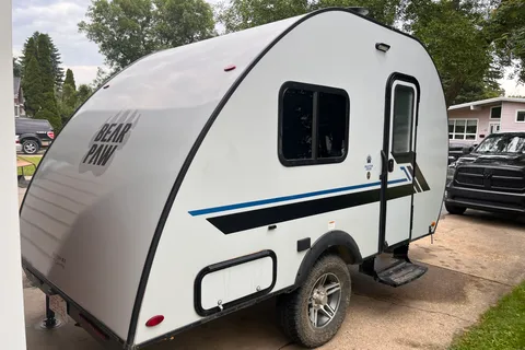 2 Person trailer w/kitchen&bathroom (pickup in south Edmonton or Sherwood Park)