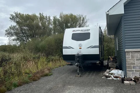 Amanda's Forest River Surveyor 19BHE Travel Trailer