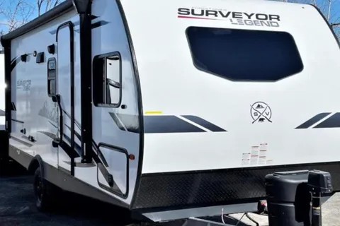 Amanda's Forest River Surveyor 19BHE Travel Trailer