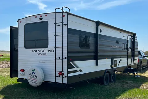 Grumpelt’s Transcend Xplor 251BH Trailer