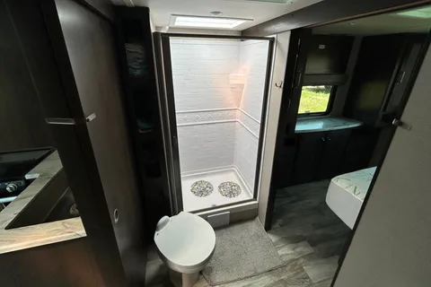 Grumpelt’s Transcend Xplor 251BH Trailer