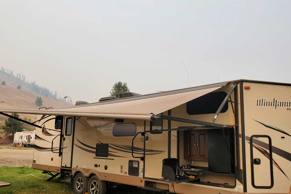 Large Unit- Great for Any "Glamper"