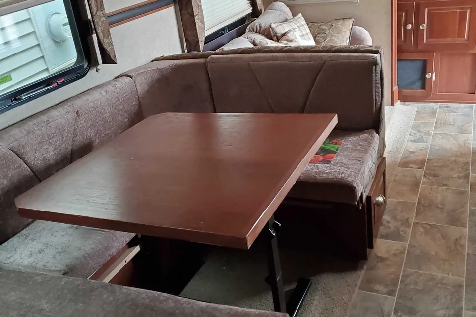 Large Unit- Great for Any "Glamper"