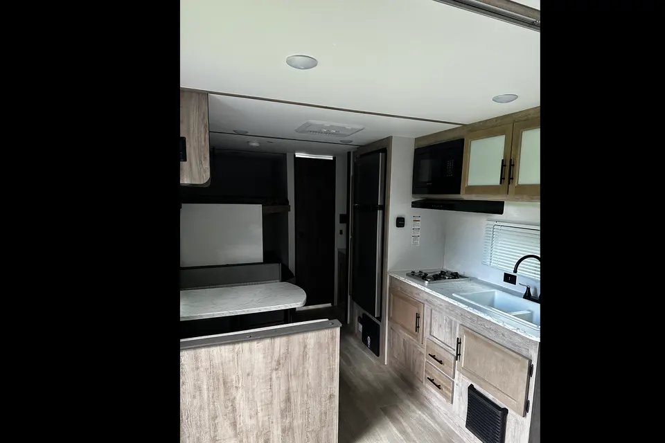Brendan's Grand River 25’ Bunkhouse Travel Trailer