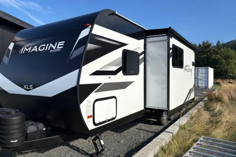 John's Grand Design Imagine 22MLE Travel Trailer