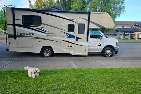 Kate and Pickles Mobile 