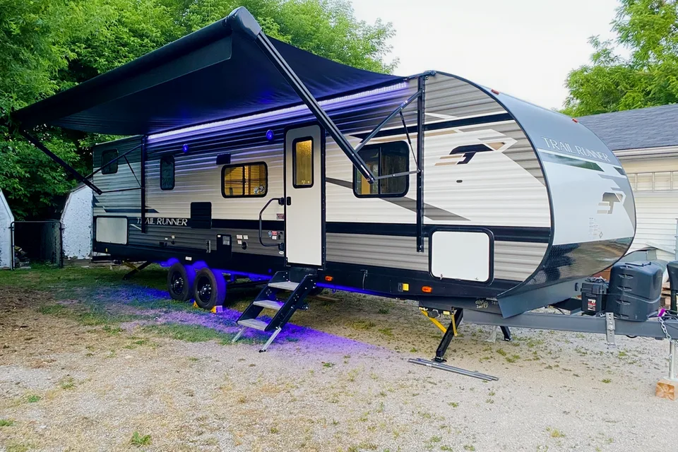 Carmen's Trail Runner 30RBK Travel Trailer