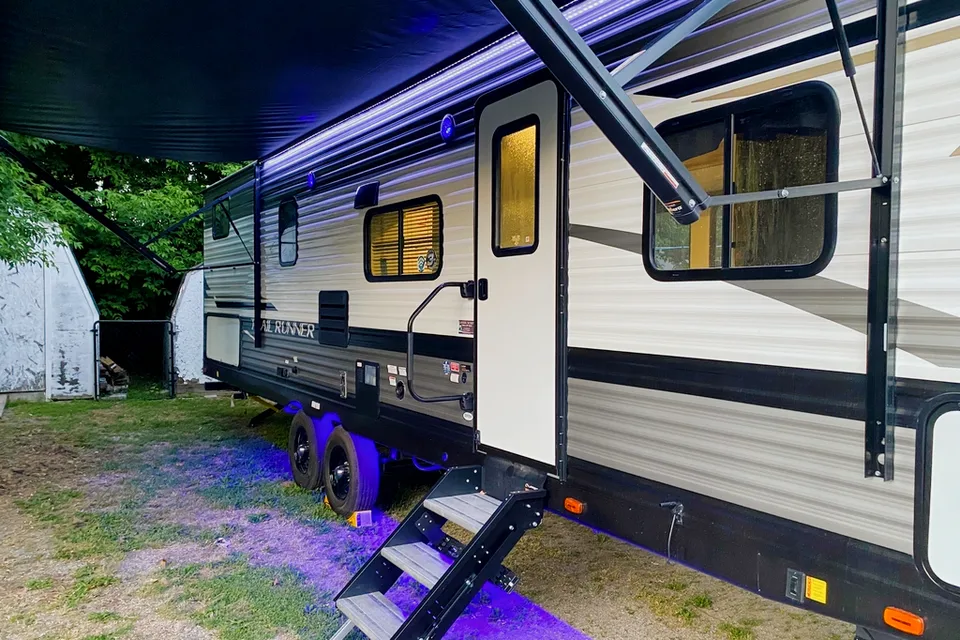 Carmen's Trail Runner 30RBK Travel Trailer