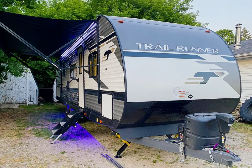 Carmen's Trail Runner 30RBK Travel Trailer