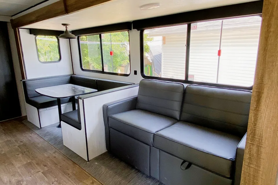 Carmen's Trail Runner 30RBK Travel Trailer