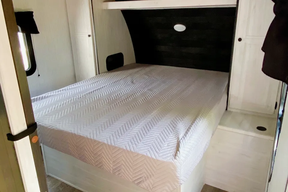 Carmen's Trail Runner 30RBK Travel Trailer