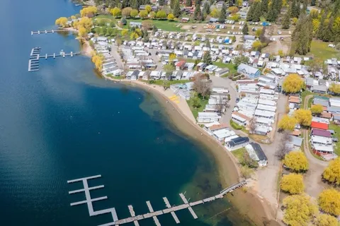 RV Cottage at Christina Lake Resort