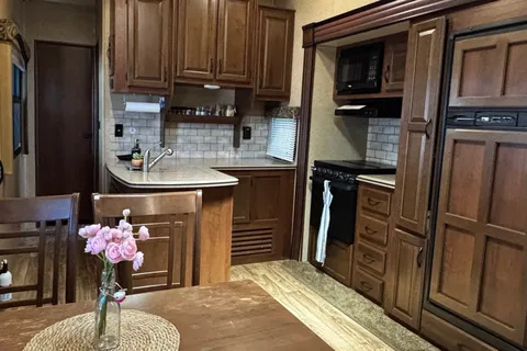 RV Cottage at Christina Lake Resort