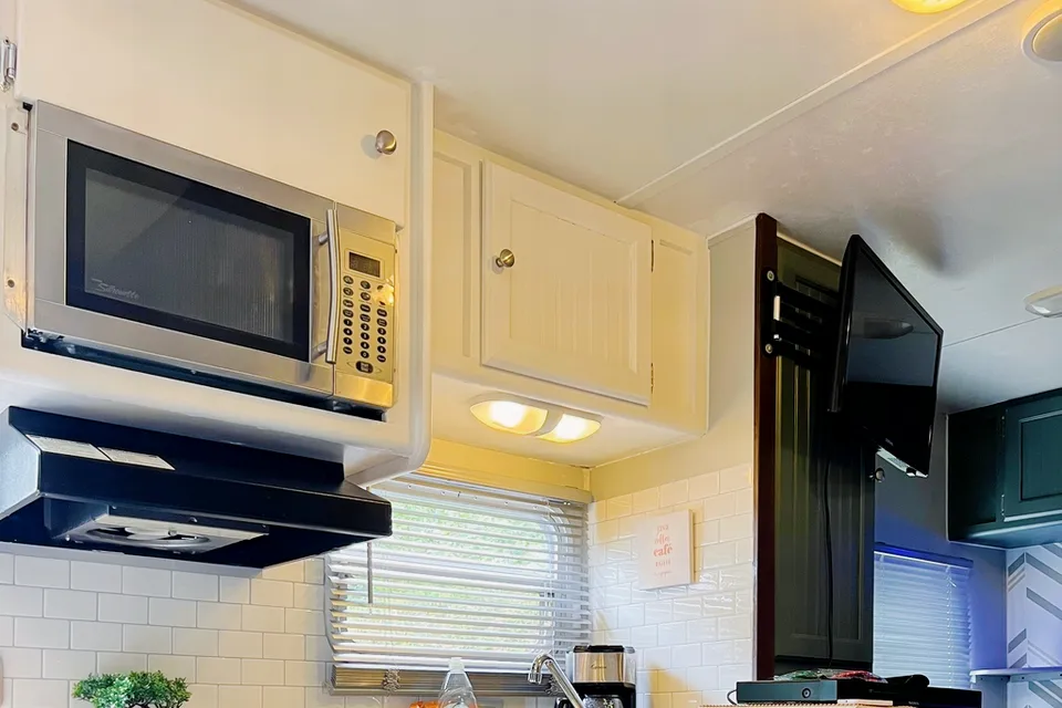 Gina's Dutchmen sport  2004 Travel Trailer