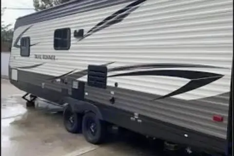 Joe's Heartland RVs Trail Runner SLE Travel Trailer