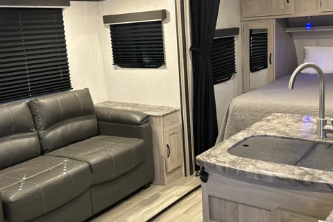 "Thompson" Modern Interior Sleeps 4 (LFWL2064)