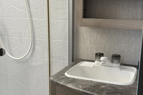 "Thompson" Modern Interior Sleeps 4 (LFWL2064)