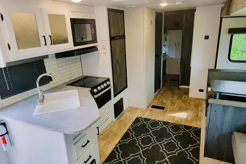 2022 Keystone Hideout Travel Trailer sleeps 10