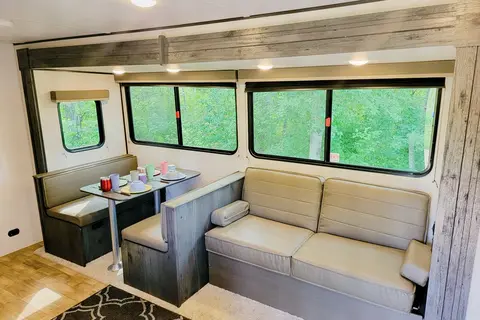 2022 Keystone Hideout Travel Trailer sleeps 10