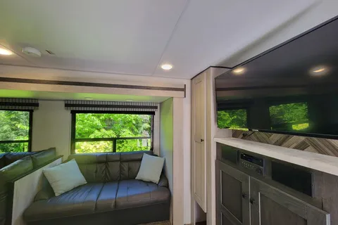 Spacious & Comfortable KZ Connect- Your perfect home on wheels!