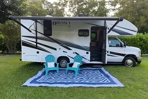 Brand New, Fun and Easy to handle! Entegra Odyssey! 24' and easy to handle SE Class C