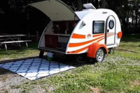 Liliane's Little Guy Tag Toy Hauler